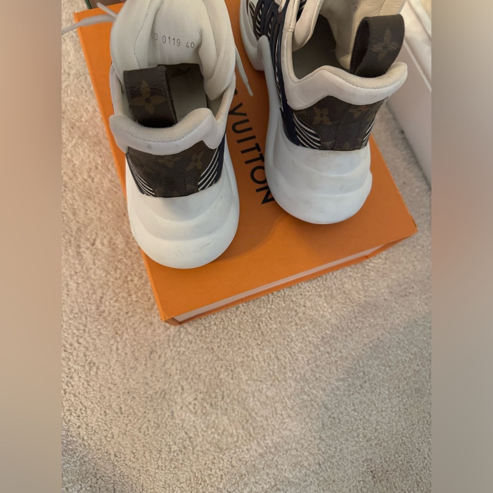 LV archlight sneaker - Picture 4 of 6